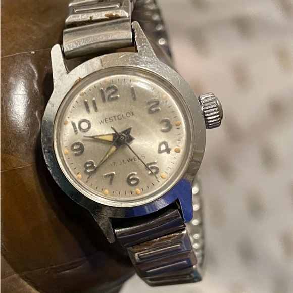 Vintage working keeps time Westclox wind up watch 17 Jewels stretch band - Picture 5 of 6